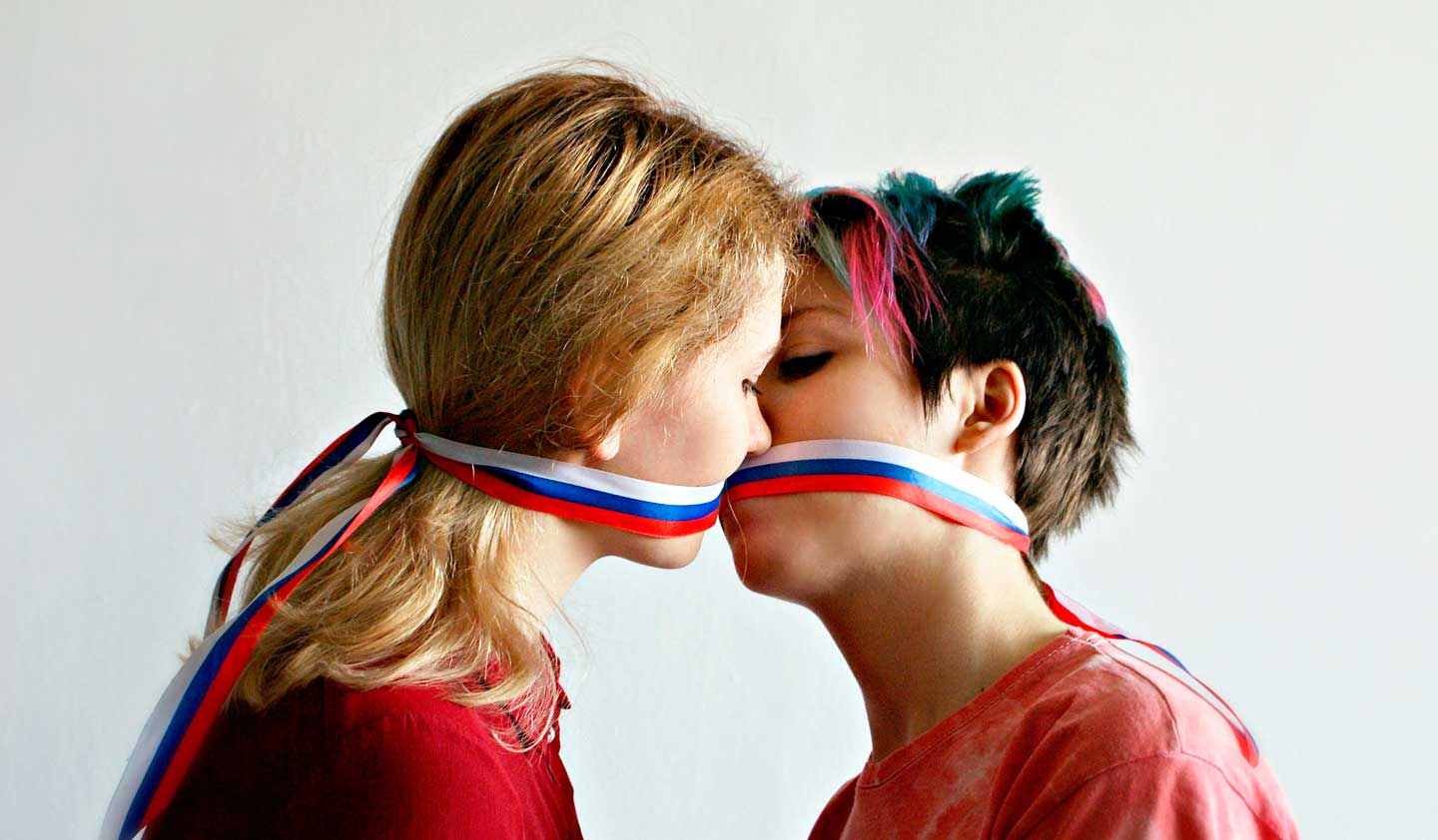 Lesbian girls kissing